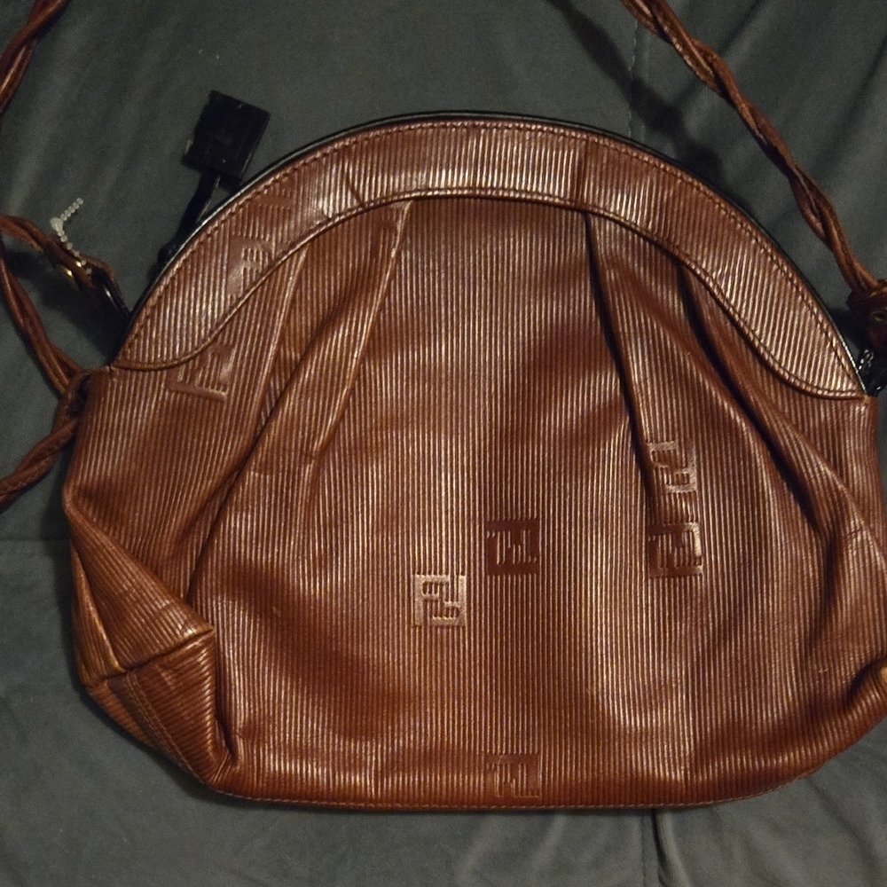 Vintage FENDI Shoulder Bag Of Epi Leather - Picture 3 of 8